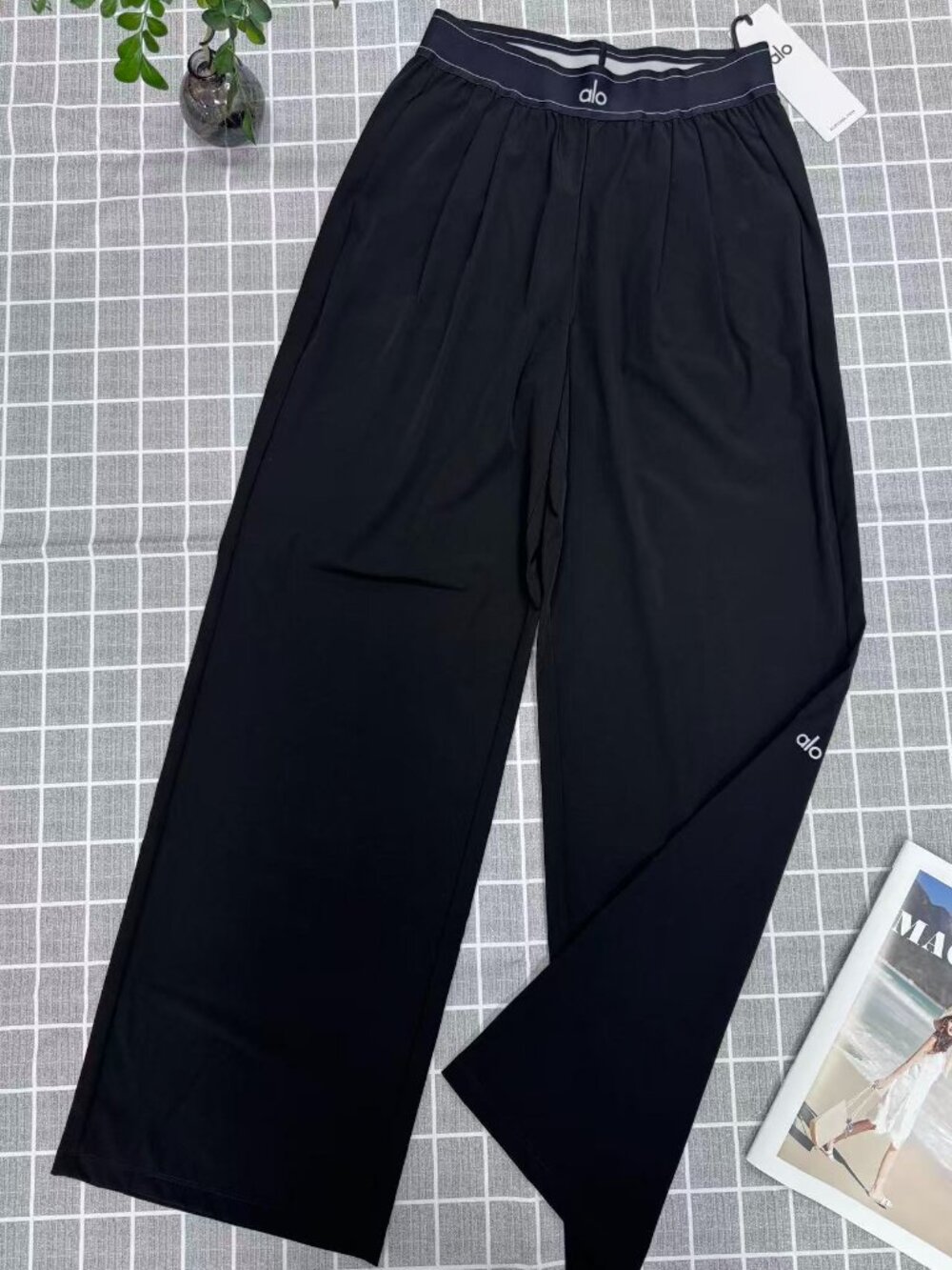 Brand new ALO Yoga 🥤 Women's Black Trouser  (Regular)  😀 - Picture 7 of 9